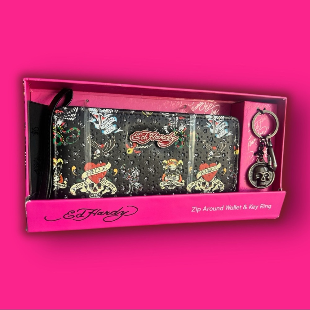 Ed Hardy Tattoo Star Wallet & Skull Keychain Gift Set (NWT)